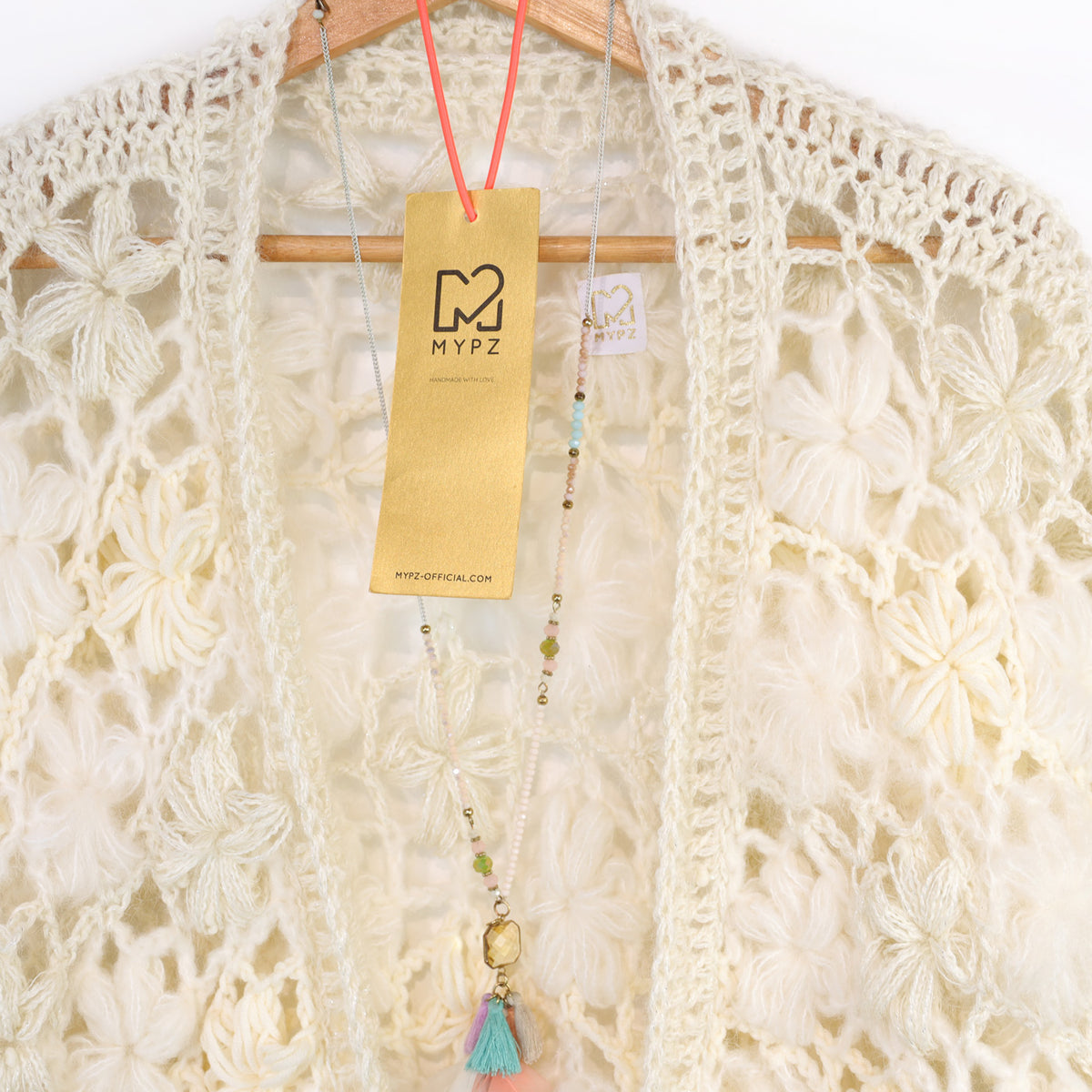 MYPZ Wildflower cardigan Shades of White